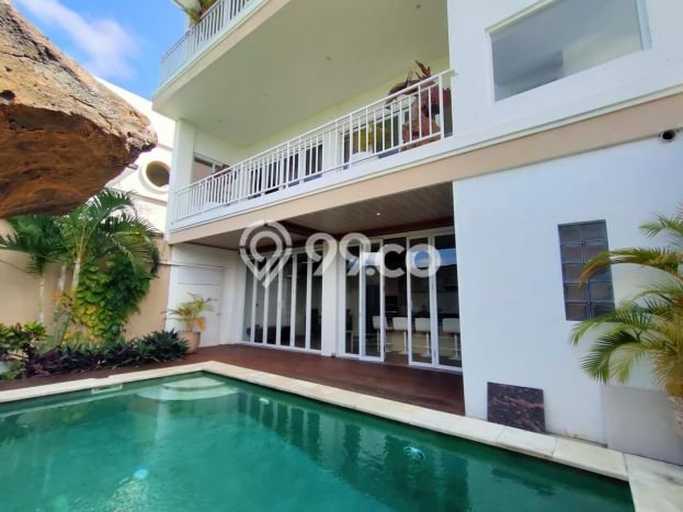 Vila di , Luas 250m2m², Dekat ke Pusat Kota Vila di , Luas 250m2m², Dekat ke Pusat Kota