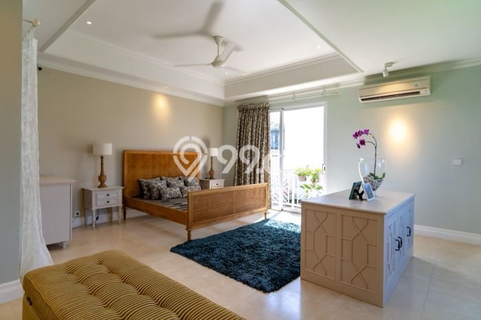 For Sale! Vila Kawasan , Luas 607m2m², Lokasi Strategis For Sale! Vila Kawasan , Luas 607m2m², Lokasi Strategis