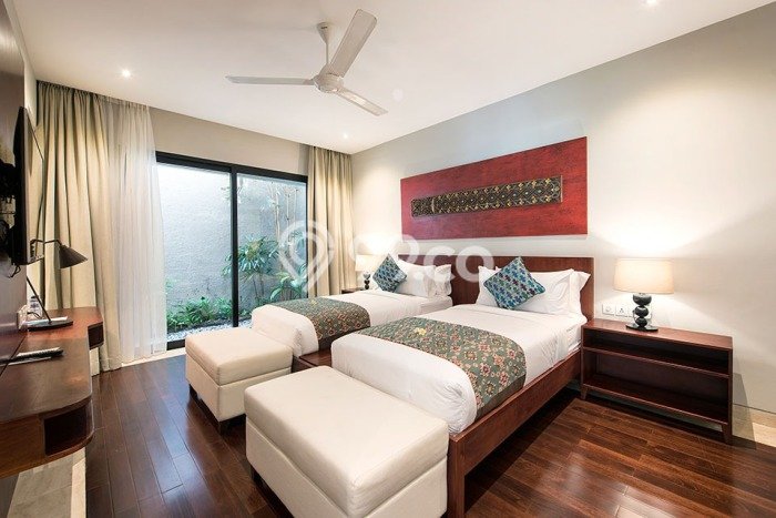 Kesempatan Langka! Vila Kawasan , Area 696m2m², Posisi Premium dekat dengan berbagai fasilitas Kesempatan Langka! Vila Kawasan , Area 696m2m², Posisi Premium dekat dengan berbagai fasilitas