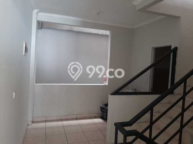 Ruko Disewa di Jakarta Barat dengan LB 180m2 Area Komersial Ramai Ruko Disewa di Jakarta Barat dengan LB 180m2 Area Komersial Ramai