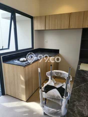 Disewakan! Rumah 3 Kamar Tidur &
2 Kamar Mandi di BSD City, Tangerang Disewakan! Rumah 3 Kamar Tidur &
2 Kamar Mandi di BSD City, Tangerang