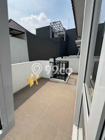 KESEMPATAN TERBAIK! Rumah di Gading Serpong, 4 KT, Ready, LT 232m² LB 232m² KESEMPATAN TERBAIK! Rumah di Gading Serpong, 4 KT, Ready, LT 232m² LB 232m²