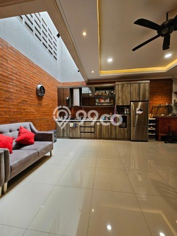 Rumah Luas Asri 3 KT Siap Huni di Gading Serpong Cluster Bohemia Tangerang Rumah Luas Asri 3 KT Siap Huni di Gading Serpong Cluster Bohemia Tangerang