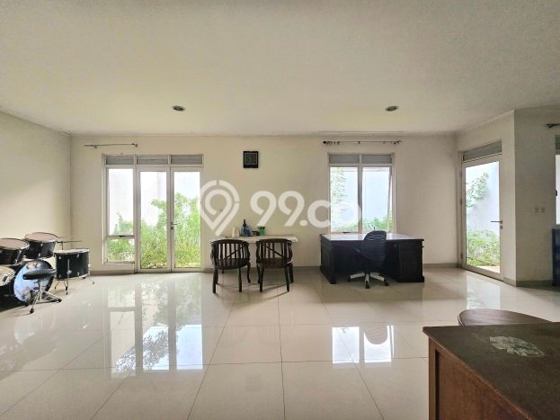 For Sale Hunian Rumah Terawat 3 Kamar di Suvarna Sutera, Tangerang For Sale Hunian Rumah Terawat 3 Kamar di Suvarna Sutera, Tangerang