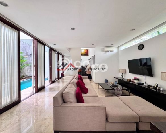 Rumah Elit LB 500m2 Siap Huni Desain Elegan di Kemang, Jakarta Selatan Rumah Elit LB 500m2 Siap Huni Desain Elegan di Kemang, Jakarta Selatan