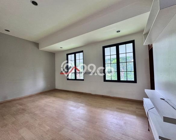 Dijual Rumah Luas Megah Dengan View Cantik di Pondok Indah, Jakarta Selatan Dijual Rumah Luas Megah Dengan View Cantik di Pondok Indah, Jakarta Selatan