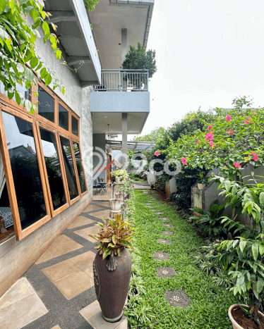 Rumah Mewah Siap Huni LT 253m2 di Cilandak, Jakarta Selatan Rumah Mewah Siap Huni LT 253m2 di Cilandak, Jakarta Selatan