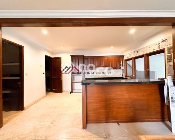 Rumah Elit LB 500m2 Siap Pakai Desain Elegan di Lebak Bulus, Jakarta Selatan Rumah Elit LB 500m2 Siap Pakai Desain Elegan di Lebak Bulus, Jakarta Selatan