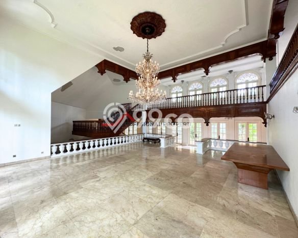 Siap Huni Rumah Mewah 6 Kamar di Kebayoran Baru Dekat ke Mana Pun Siap Huni Rumah Mewah 6 Kamar di Kebayoran Baru Dekat ke Mana Pun