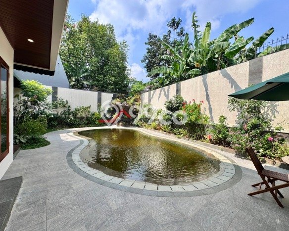 Rumah Mewah LB 500m2 Siap Huni Desain Elegan di Pejaten, Jakarta Selatan Rumah Mewah LB 500m2 Siap Huni Desain Elegan di Pejaten, Jakarta Selatan