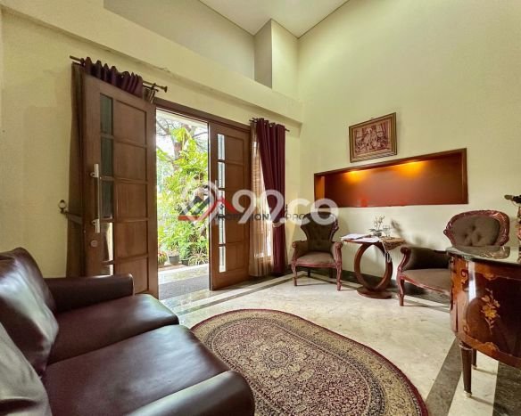 Jual Rumah Luas Elegan Dengan View Eksklusif di Lebak Bulus, Jakarta Selatan Jual Rumah Luas Elegan Dengan View Eksklusif di Lebak Bulus, Jakarta Selatan
