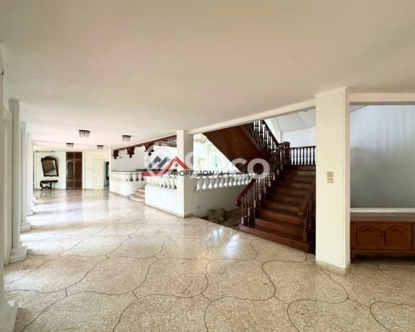 Dijual Rumah Mewah Megah Dengan View Cantik di Simprug, Jakarta Selatan Dijual Rumah Mewah Megah Dengan View Cantik di Simprug, Jakarta Selatan