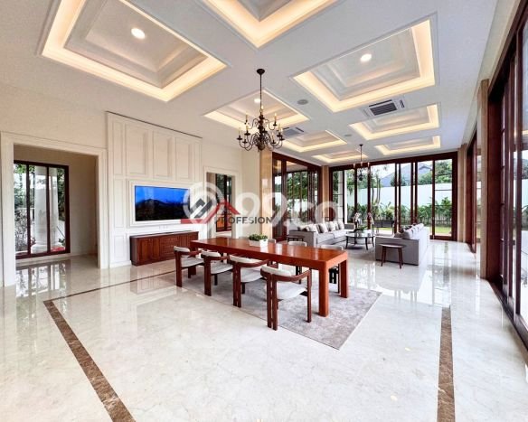 Jual Rumah Luas Megah Dengan View Cantik di Kemang, Jakarta Selatan Jual Rumah Luas Megah Dengan View Cantik di Kemang, Jakarta Selatan