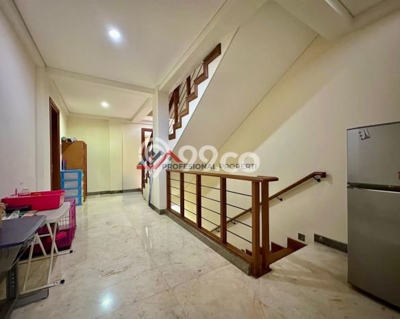 Jual Rumah Luas Elegan Dengan View Eksklusif di Lebak Bulus, Jakarta Selatan Jual Rumah Luas Elegan Dengan View Eksklusif di Lebak Bulus, Jakarta Selatan