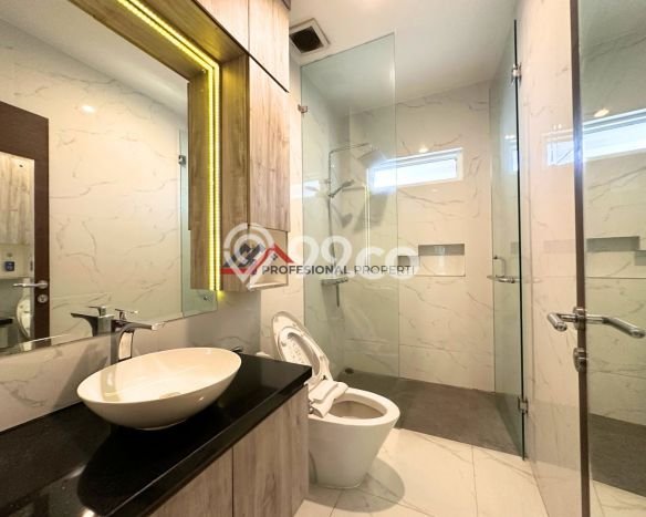 Rumah Mewah LB 200m2 Siap Huni Desain Elegan di Lebak Bulus, Jakarta Selatan Rumah Mewah LB 200m2 Siap Huni Desain Elegan di Lebak Bulus, Jakarta Selatan