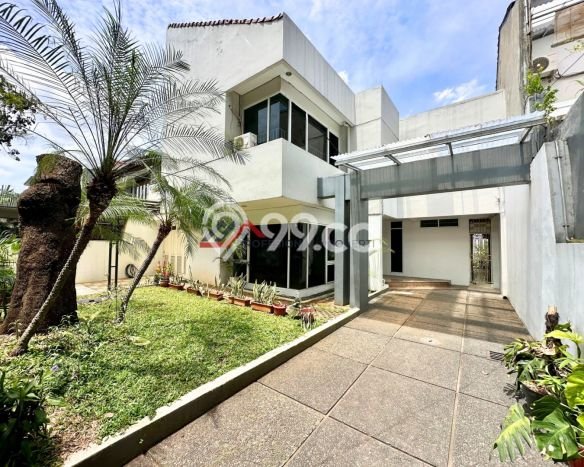 Rumah Eksklusif Siap Huni LT 350m2 di Kebayoran Baru, Jakarta Selatan Rumah Eksklusif Siap Huni LT 350m2 di Kebayoran Baru, Jakarta Selatan