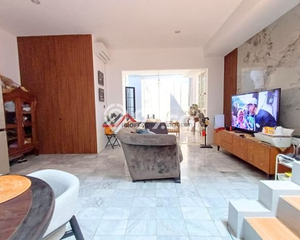 Dijual Rumah Mewah Elegan Dengan View Cantik di Lebak Bulus, Jakarta Selatan Dijual Rumah Mewah Elegan Dengan View Cantik di Lebak Bulus, Jakarta Selatan