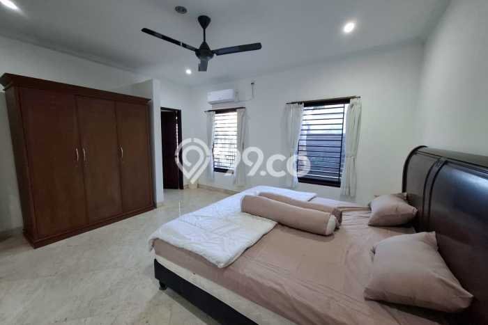 Vila Kawasan , Area 450m2m², Dekat Mudah Pusat Kota Vila Kawasan , Area 450m2m², Dekat Mudah Pusat Kota