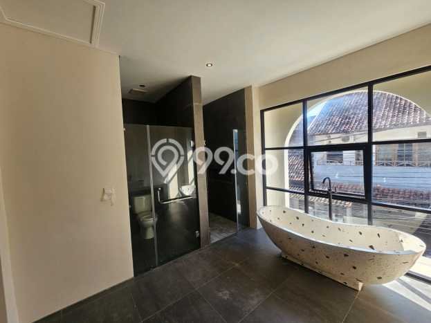 Investasi Potensial! Vila Kawasan , Luas 150m2m², Lokasi Premium Investasi Potensial! Vila Kawasan , Luas 150m2m², Lokasi Premium