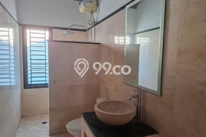 Vila Kawasan , Area 450m2m², Dekat Mudah Pusat Kota Vila Kawasan , Area 450m2m², Dekat Mudah Pusat Kota