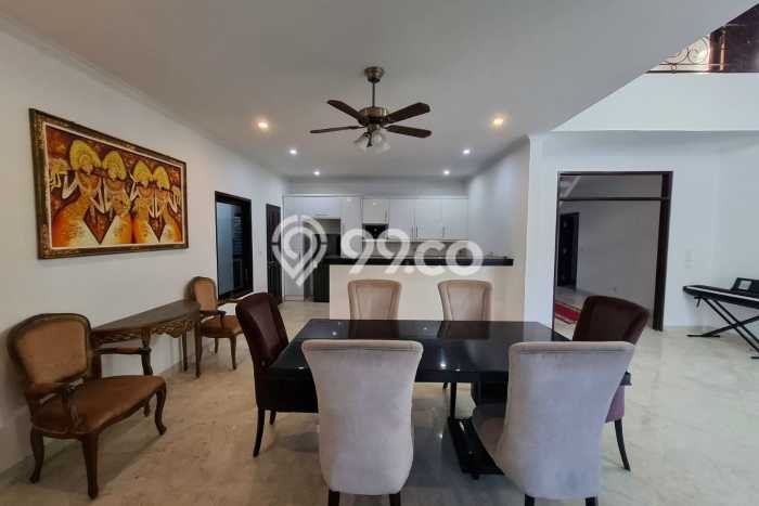 Vila Kawasan , Area 450m2m², Dekat Mudah Pusat Kota Vila Kawasan , Area 450m2m², Dekat Mudah Pusat Kota