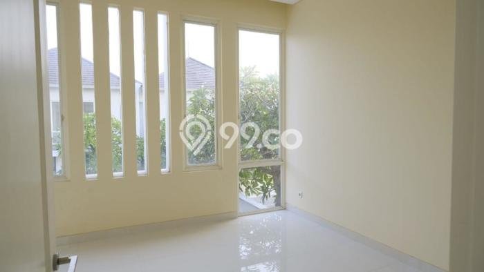 Rumah Elit LB 168m2 Siap Huni Desain Elegan di Pakuwon, Surabaya Rumah Elit LB 168m2 Siap Huni Desain Elegan di Pakuwon, Surabaya