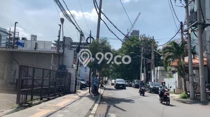 FOR RENT! Ruko di Basuki Rachmat Cocok untuk Bisnis 1400m2 FOR RENT! Ruko di Basuki Rachmat Cocok untuk Bisnis 1400m2