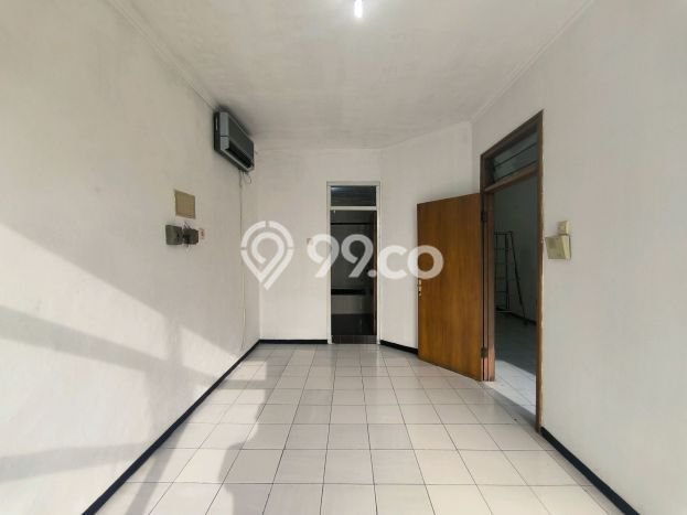 Ruko Dijual di Surabaya LT 111m2 & LB 220m2 Lokasi Terbaik! Ruko Dijual di Surabaya LT 111m2 & LB 220m2 Lokasi Terbaik!