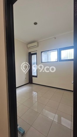 Rumah sewa siap huni 4 Kamar Tidur di Ketintang, Surabaya Rumah sewa siap huni 4 Kamar Tidur di Ketintang, Surabaya