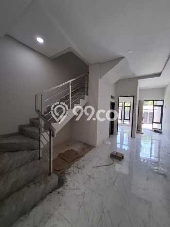 Rumah Modern Cantik 4 KT Bisa Langsung Pindah di Tenggilis Mejoyo Rumah Modern Cantik 4 KT Bisa Langsung Pindah di Tenggilis Mejoyo