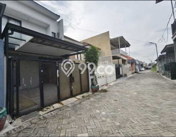Hunian Cantik Modern Lb 140m2 di Rungkut, Surabaya Hunian Cantik Modern Lb 140m2 di Rungkut, Surabaya