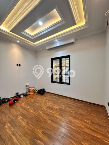 Siap Huni Rumah Mewah 5 Kamar di Jagakarsa Dekat ke Mana Saja Siap Huni Rumah Mewah 5 Kamar di Jagakarsa Dekat ke Mana Saja