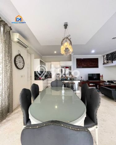 Rumah Luxury Modern Siap Huni di Pondok Indah Jakarta Selatan Rumah Luxury Modern Siap Huni di Pondok Indah Jakarta Selatan