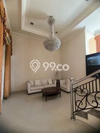 Rumah Elit LB 550m2 Siap Pakai Desain Elegan di Citraland, Surabaya Rumah Elit LB 550m2 Siap Pakai Desain Elegan di Citraland, Surabaya