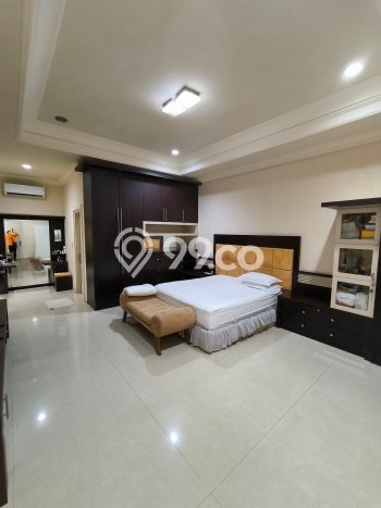 Rumah Elit LB 550m2 Siap Pakai Desain Elegan di Citraland, Surabaya Rumah Elit LB 550m2 Siap Pakai Desain Elegan di Citraland, Surabaya