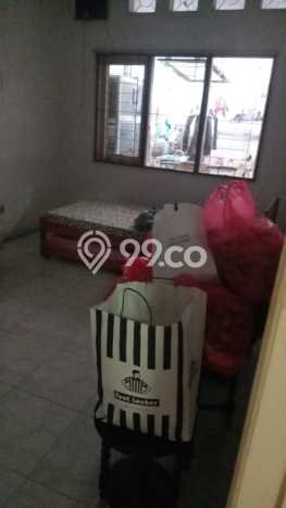 Rumah Modern Cantik 4 Kamar Bisa Langsung Pindah di Dukuh Pakis Rumah Modern Cantik 4 Kamar Bisa Langsung Pindah di Dukuh Pakis