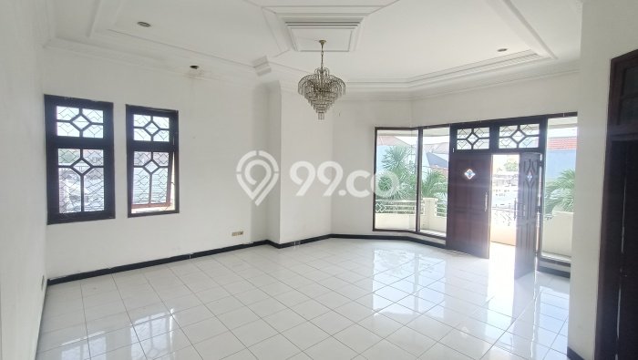 Rumah Luxury Modern Tanpa Renovasi di Sukomanunggal Surabaya Rumah Luxury Modern Tanpa Renovasi di Sukomanunggal Surabaya
