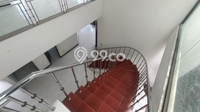 Rumah Luxury Modern Tanpa Renovasi di Sukomanunggal Surabaya Rumah Luxury Modern Tanpa Renovasi di Sukomanunggal Surabaya