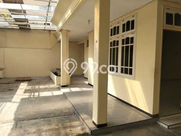 Jual Rumah Mewah Elegan Dengan View Eksklusif di Sukomanunggal, Surabaya Jual Rumah Mewah Elegan Dengan View Eksklusif di Sukomanunggal, Surabaya