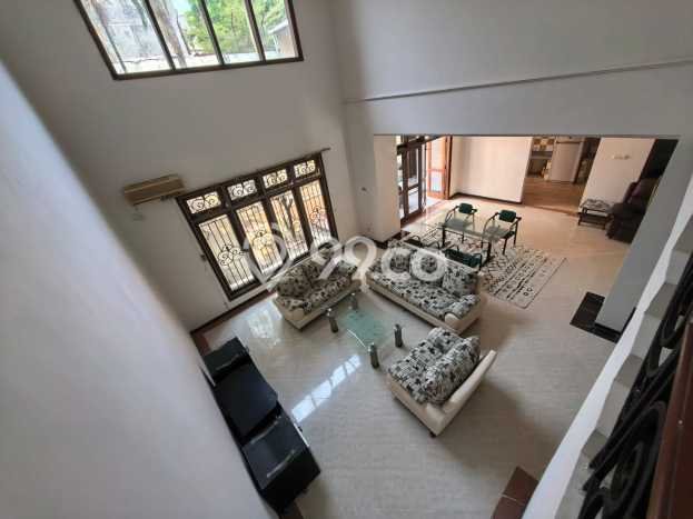 Dijual Rumah Premium dengan Fasilitas Sekitar Lengkap di Dukuh Pakis, Surabaya Dijual Rumah Premium dengan Fasilitas Sekitar Lengkap di Dukuh Pakis, Surabaya
