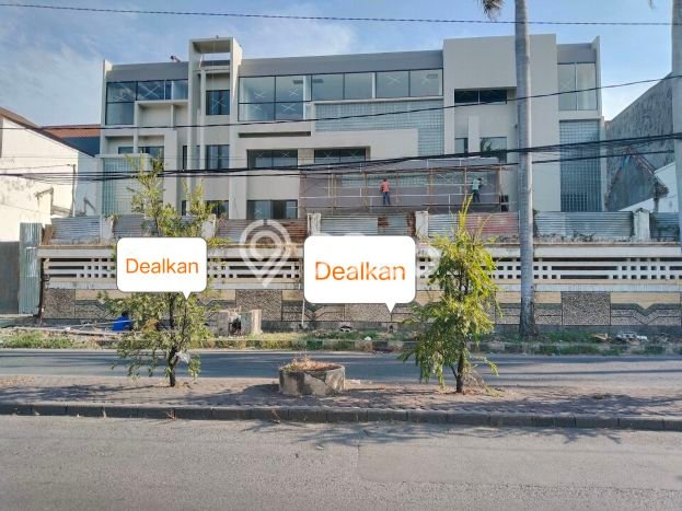 Unit Ruko disewakan di Tandes Surabaya dengan LT 135m2 / LB 306m2 Unit Ruko disewakan di Tandes Surabaya dengan LT 135m2 / LB 306m2