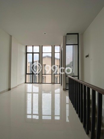Untuk Dijual! Ruko di BSD Tangerang LT 76m2 / LB 230m2 Kawasan Strategis Untuk Dijual! Ruko di BSD Tangerang LT 76m2 / LB 230m2 Kawasan Strategis