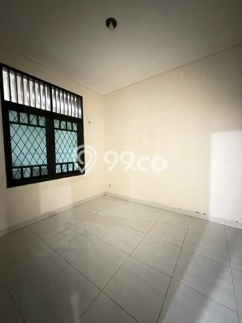 Jual Rumah Eksklusif 3 KT di Villa Melati Mas, Tangerang Selatan Jual Rumah Eksklusif 3 KT di Villa Melati Mas, Tangerang Selatan