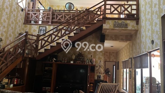 Hunian Mewah Dijual LT 657m2 di Wiyung, Surabaya Hunian Mewah Dijual LT 657m2 di Wiyung, Surabaya