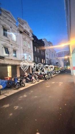 Ruko Dijual di Tangerang LT 170m2 & LB 510m2 Lokasi Terbaik! Ruko Dijual di Tangerang LT 170m2 & LB 510m2 Lokasi Terbaik!
