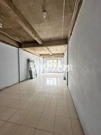 Untuk Disewa Ruko di Cibinong Bogor LT 372m2, LB 1032m2 Untuk Disewa Ruko di Cibinong Bogor LT 372m2, LB 1032m2