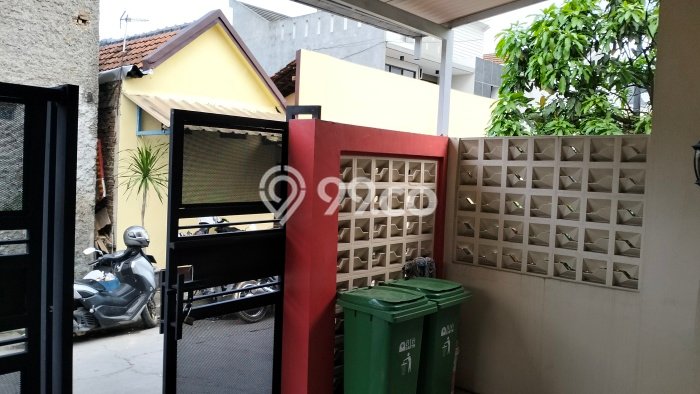 Rumah Kost Dijual Lokasi Bojongsoang, Bandung, 10 Kamar Tidur, 10 Kamar Mandi, 250m2 Rumah Kost Dijual Lokasi Bojongsoang, Bandung, 10 Kamar Tidur, 10 Kamar Mandi, 250m2