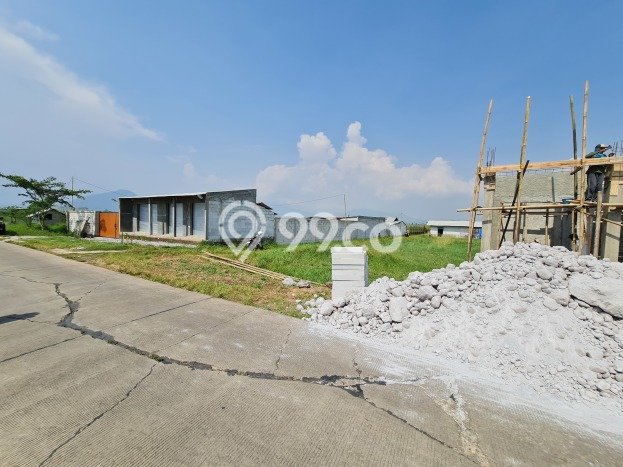 Lahan untuk Dijual Lokasi Rancaekek, Bandung Luas 295m2 SHM Lahan untuk Dijual Lokasi Rancaekek, Bandung Luas 295m2 SHM