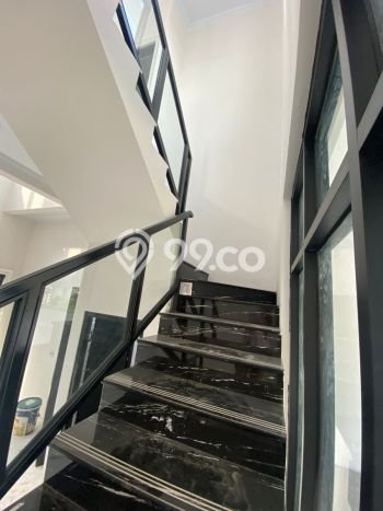 Rumah Luxury Modern Tanpa Renovasi di Sentul City Bogor Rumah Luxury Modern Tanpa Renovasi di Sentul City Bogor