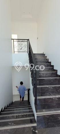 Jual Rumah Mewah Megah Dengan View Eksklusif di Sentul City, Bogor Jual Rumah Mewah Megah Dengan View Eksklusif di Sentul City, Bogor